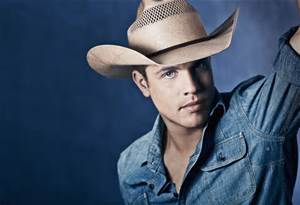 Dustin Lynch