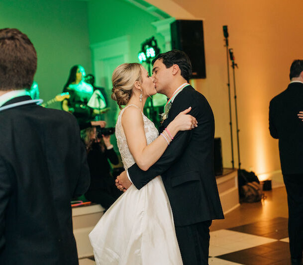 Live Music: Elevate Your Wedding